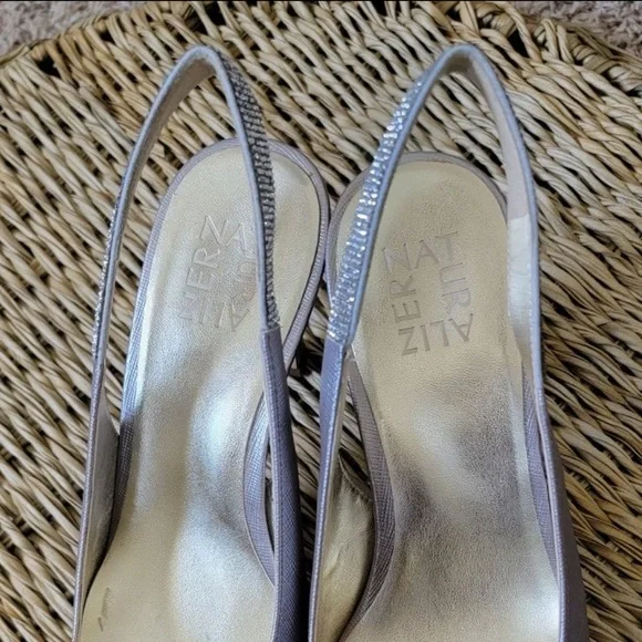 Naturalizer Women's Aleah Slingbacks Pum - Picture 2 of 9